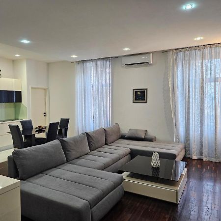 Azzuro Apartment Self Check In 리예카 외부 사진